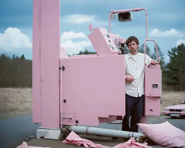 10 I DON_T WANT TO BE Mr PINK #14 by Simon "Raion" Lavi