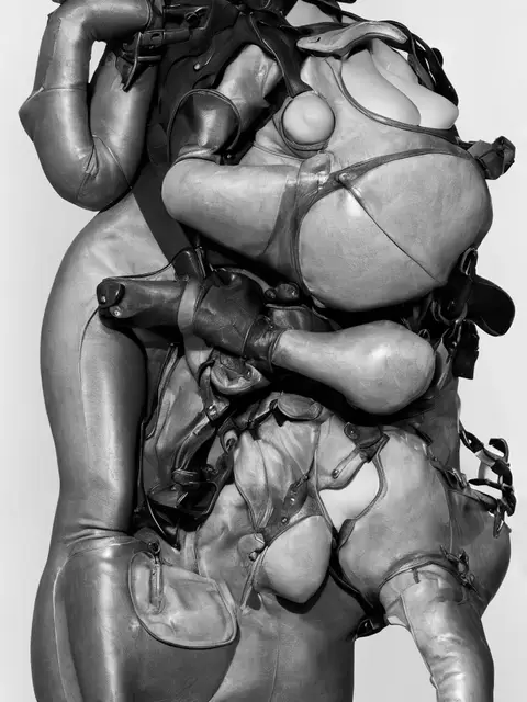 Sculpture 06 by Iñigo Bilbao