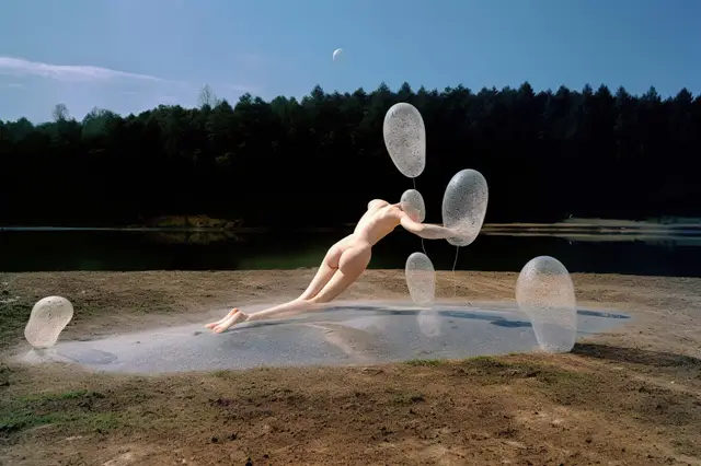 Overture 16 by Synchrodogs