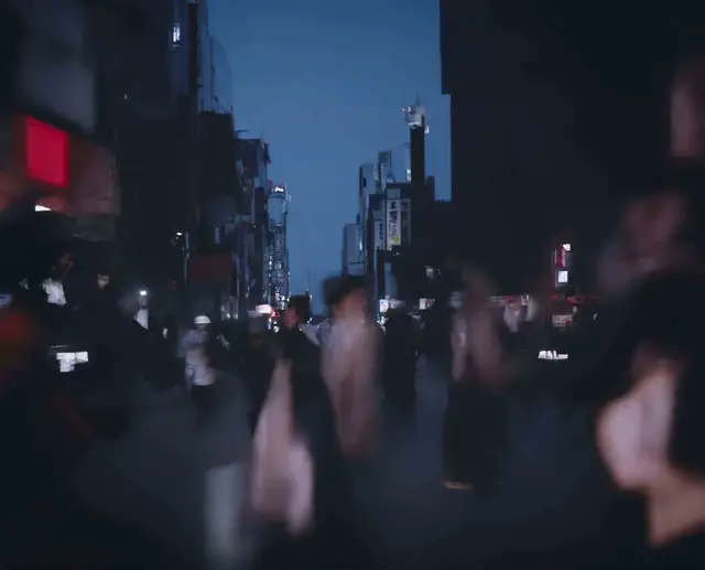 25 TOKYO #79 by Simon "Raion" Lavi