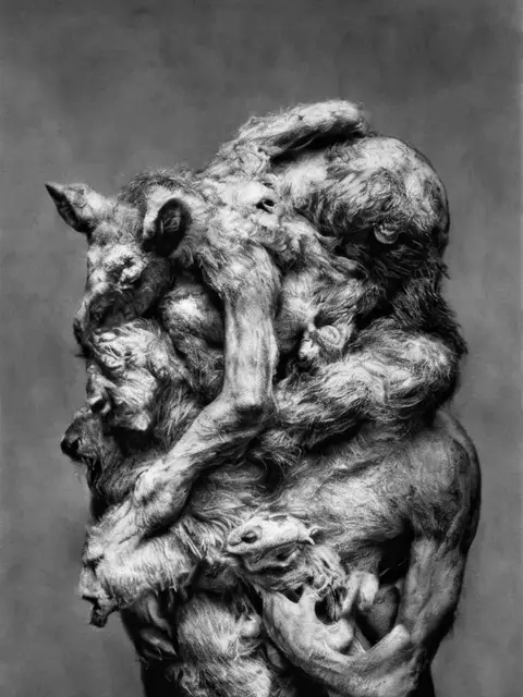Infinite Lie 13 by Iñigo Bilbao