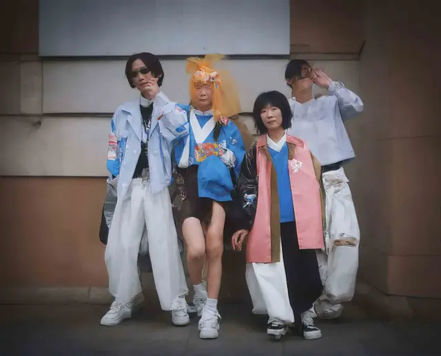 25 TOKYO #58 by Simon "Raion" Lavi