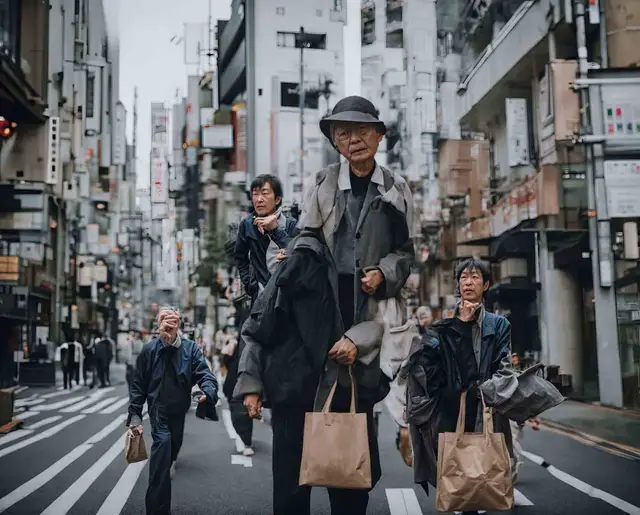 25 TOKYO #13 by Simon "Raion" Lavi