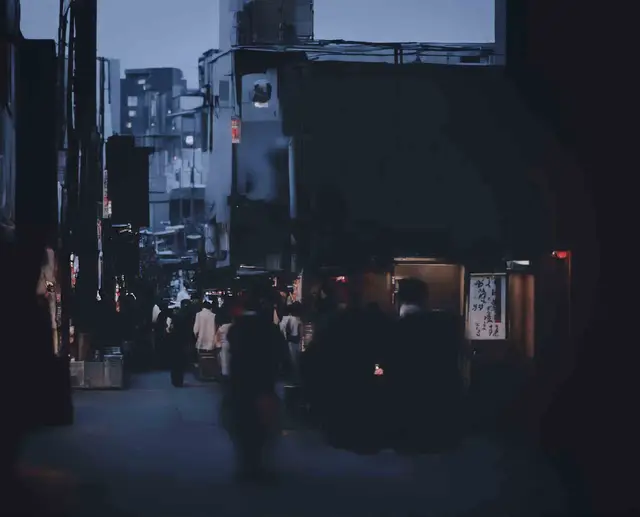 25 TOKYO #76 by Simon "Raion" Lavi
