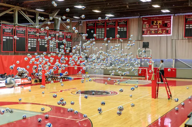 MIT Women's Volleyball Medium View, Uncrowded by Pelle Cass