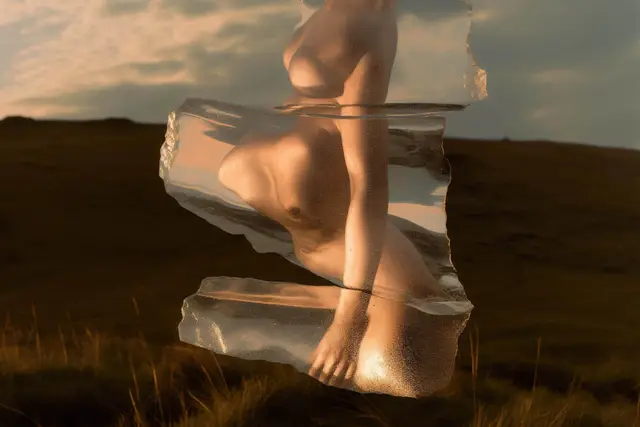 Overture 11 by Synchrodogs