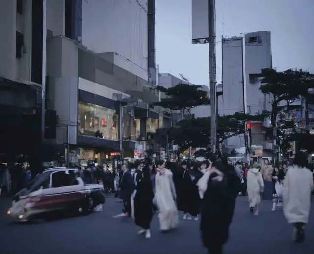 25 TOKYO #66 by Simon "Raion" Lavi