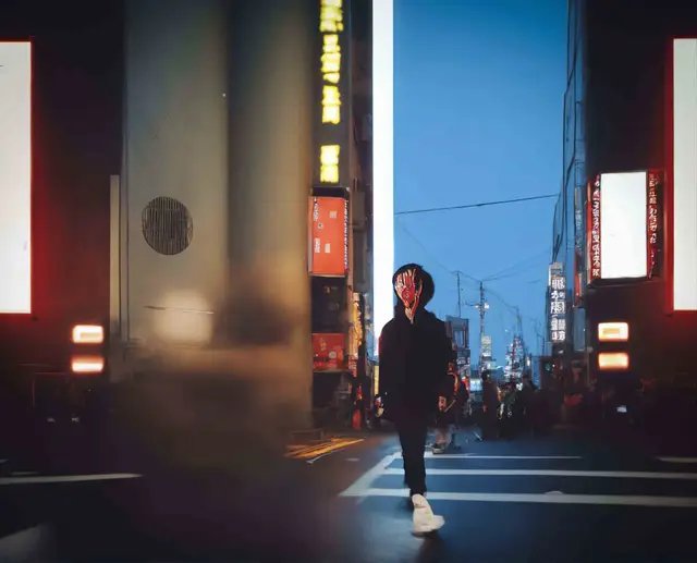 25 TOKYO #40 by Simon "Raion" Lavi