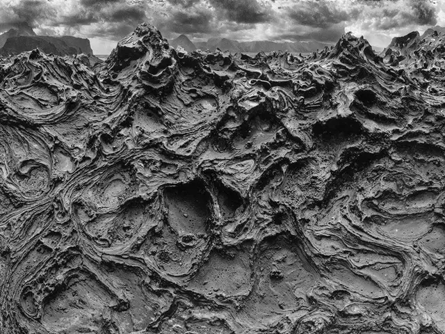 The Dead Valley #091 by Iñigo Bilbao