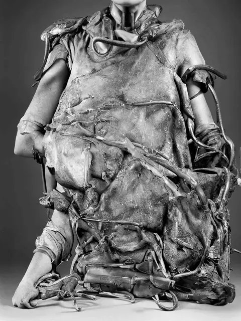 Sculpture 01 by Iñigo Bilbao