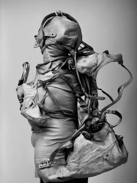 Sculpture 05 by Iñigo Bilbao