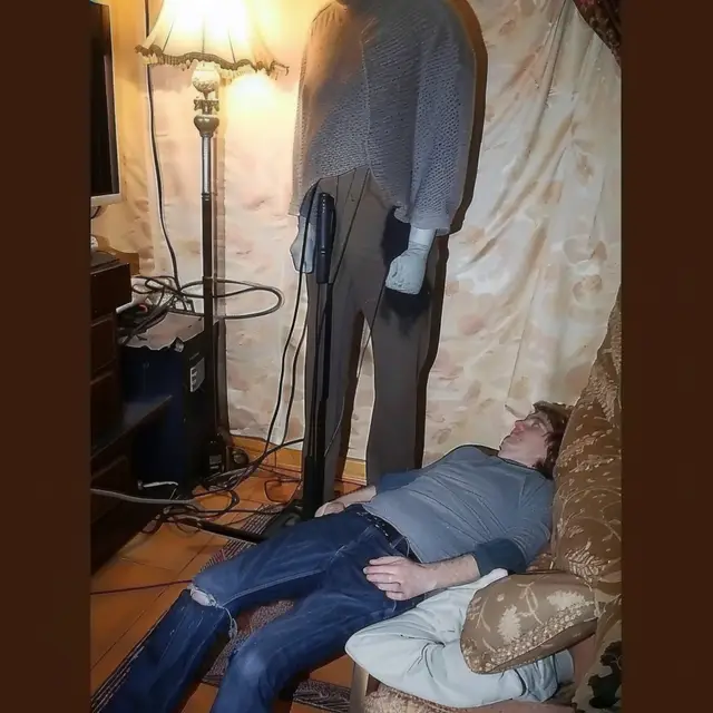 Couch-Surfing by Mind Wank
