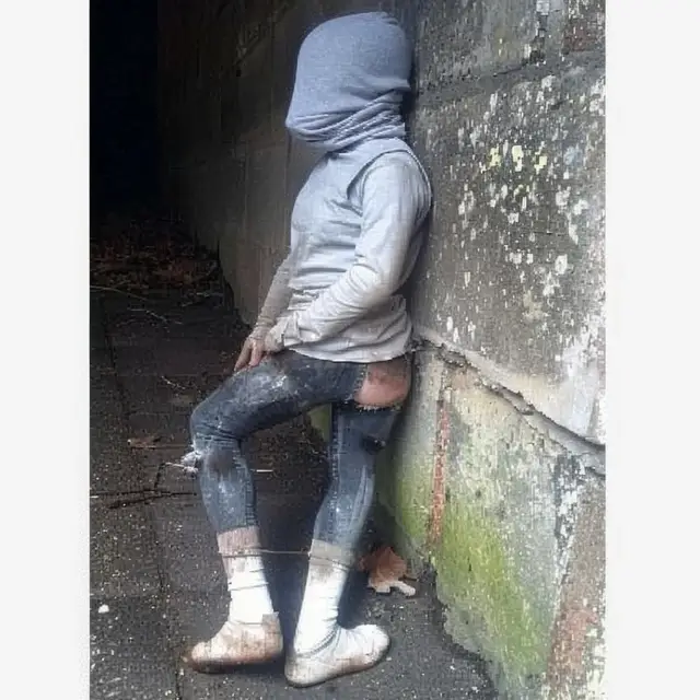 Ripped-Jeans-Look by Mind Wank