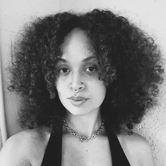 SHAWNÉ MICHAELAIN HOLLOWAY